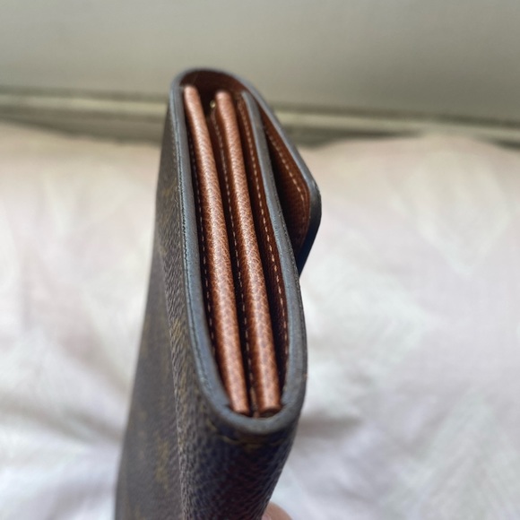 Authentic Louis Vuitton Sarah Bifold Monogram wallet - Picture 14 of 16